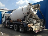 Zdjęcia ciężarówka beton